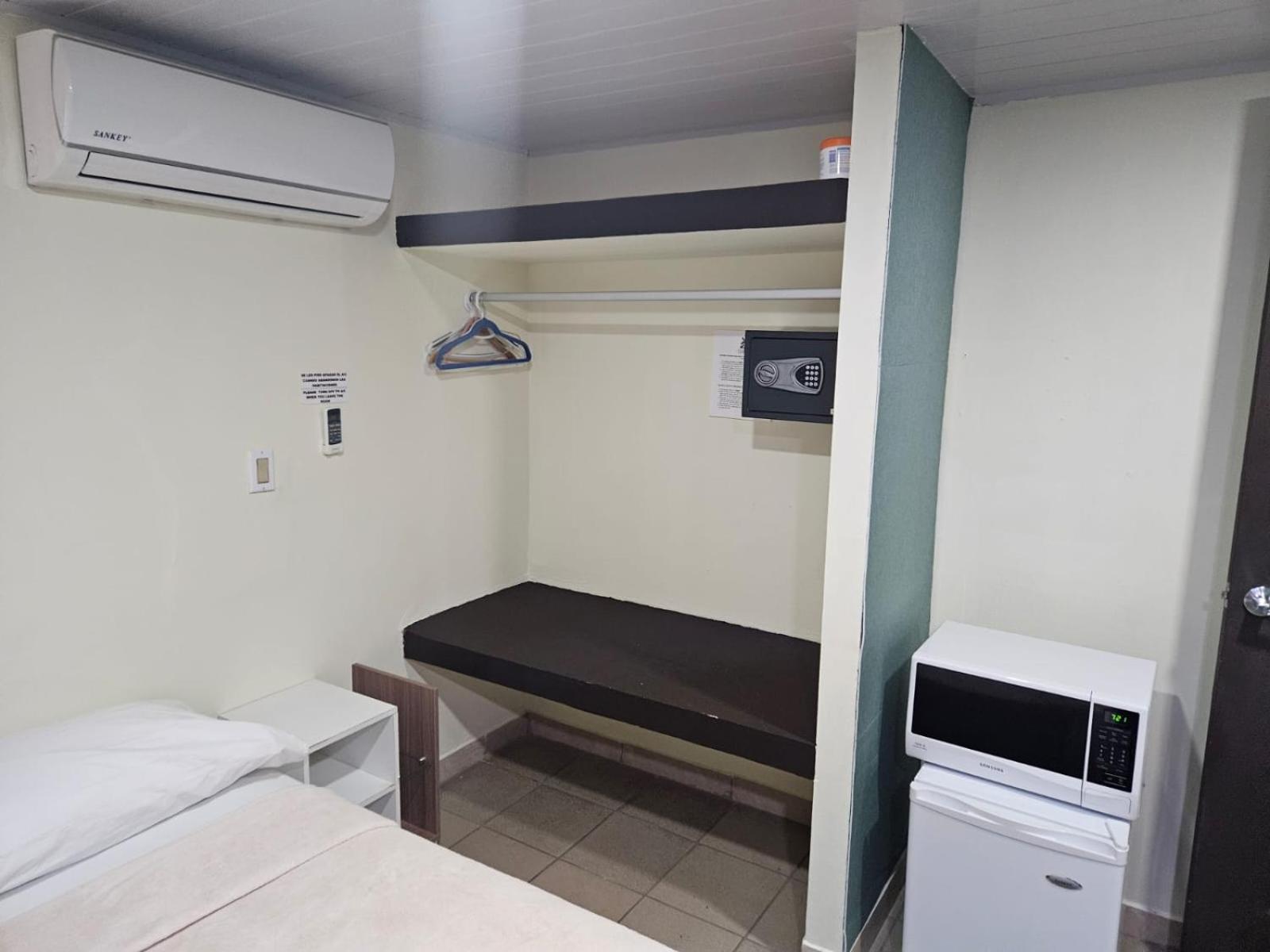 Hostal El Prado Πόλη του Παναμά Εξωτερικό φωτογραφία